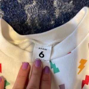 Adorable  Stem lightning rode sweater for kids!